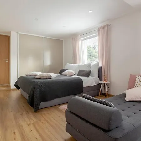 With Free Parking, Washer & Dryer Apartamento *