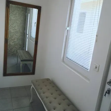 With Free Parking, Washer & Dryer * Ljubljana