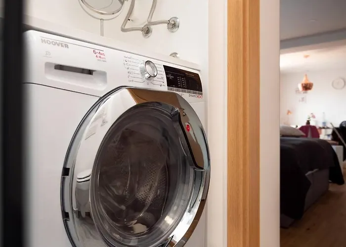 شقة With Free Parking, Washer & Dryer