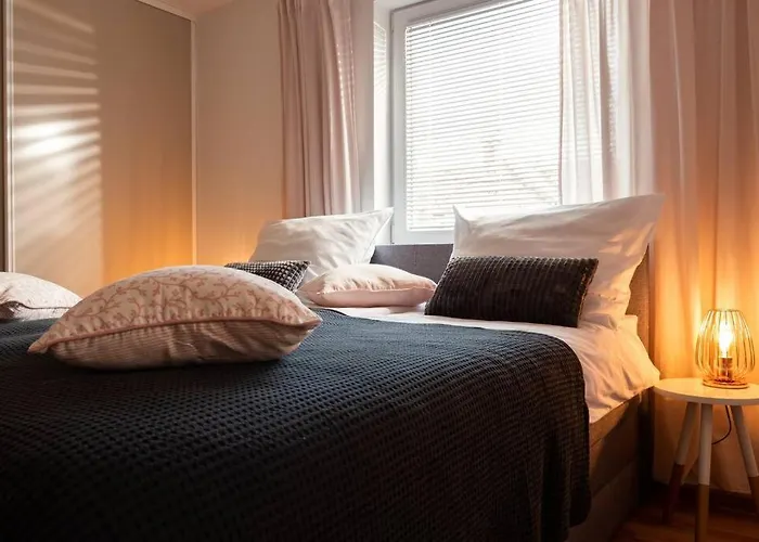 شقة With Free Parking, Washer & Dryer *