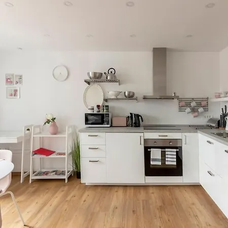 With Free Parking, Washer & Dryer *