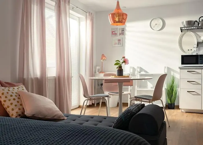 With Free Parking, Washer & Dryer Daire